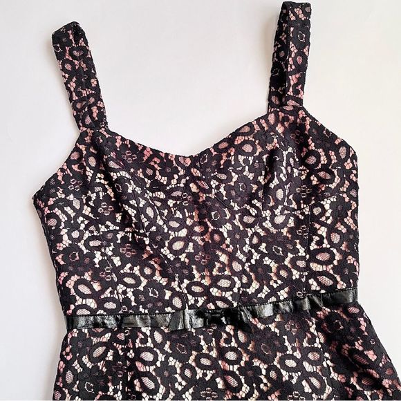 Vintage Y2K Nanette Lepore Black Lace Peplum Cami Top Size 6 - Picture 5 of 9